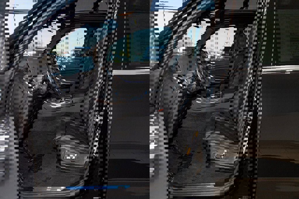 New 2026 BMW X5 xDrive50e image 19