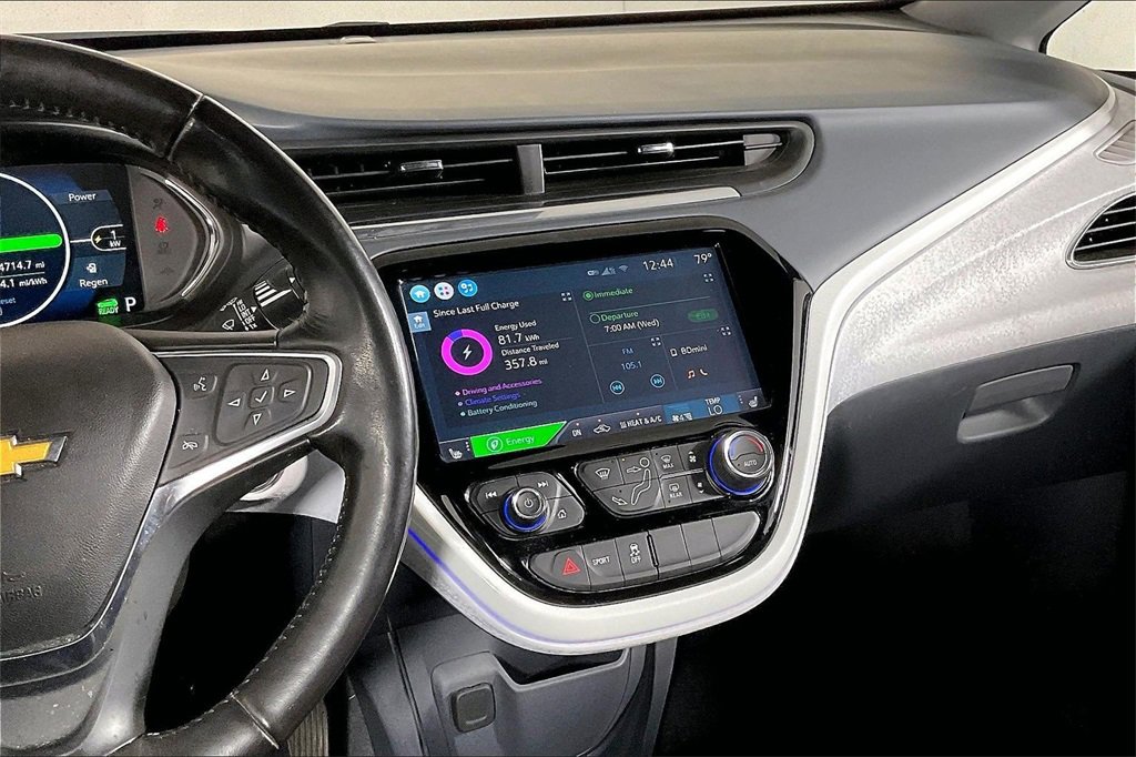 Used 2018 Chevrolet Bolt Premier w/ Driver Confidence II Package image 9