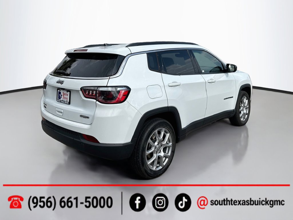 Used 2022 Jeep Compass Latitude AWD/4WD image 8