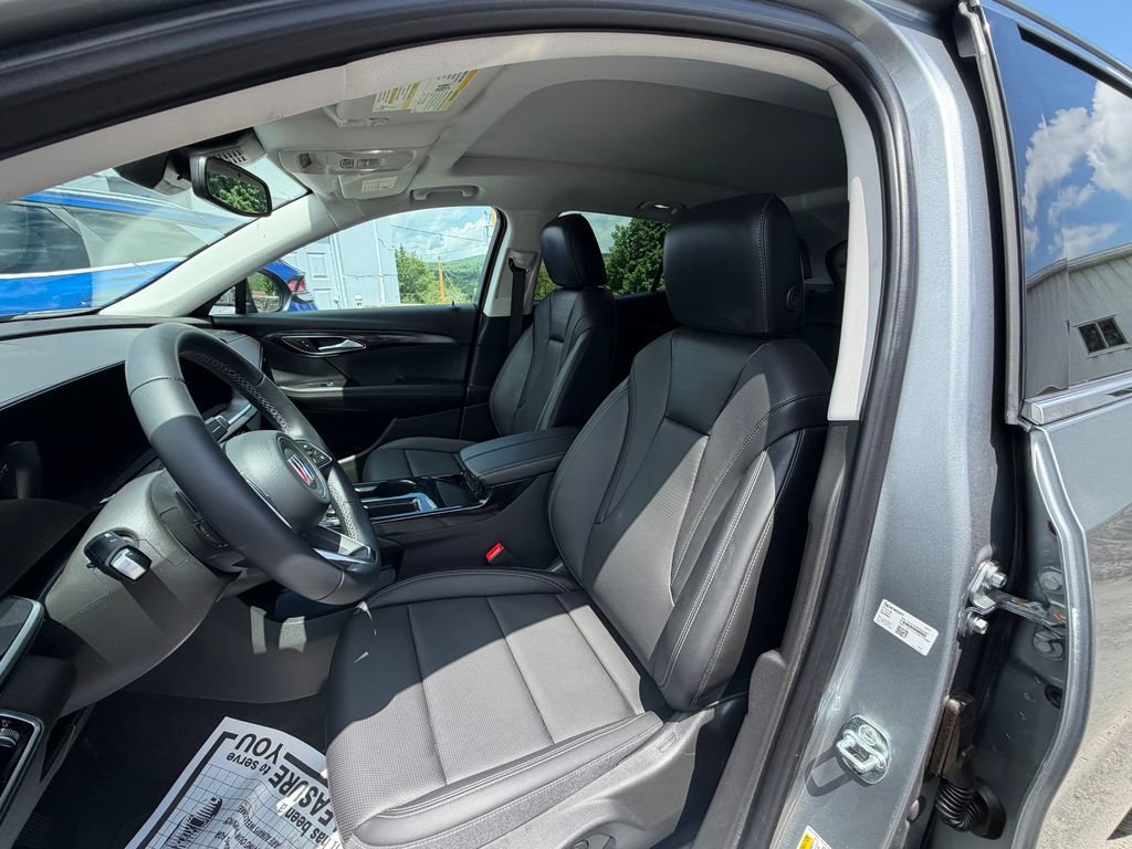 Used 2025 Buick Envision Preferred AWD/4WD image 9