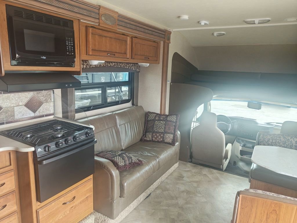 Used 2016 Ford E-450 and Econoline 450 Super Duty w/ Motorhome Prep Package image 12