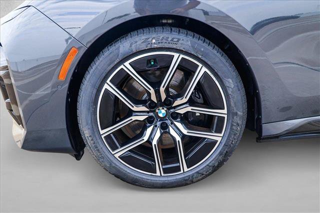 Used 2023 BMW i7 xDrive60 AWD/4WD image 9