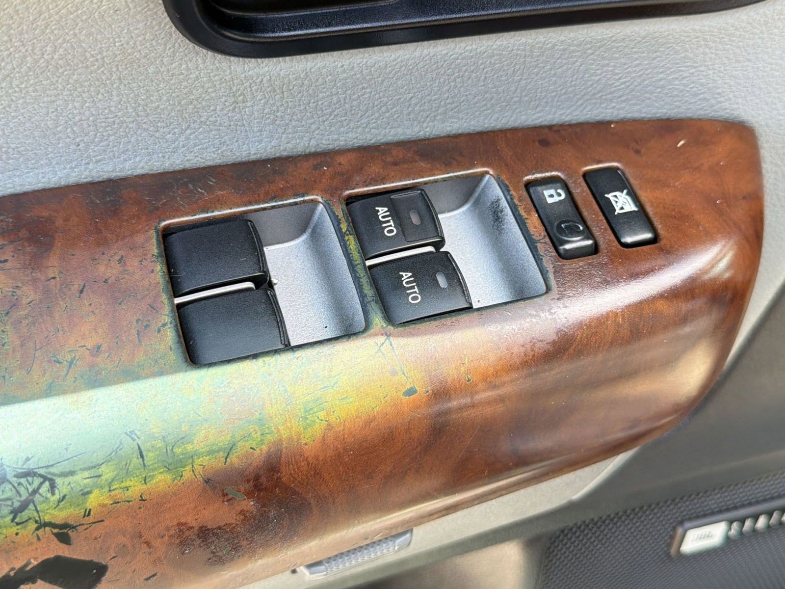 Used 2008 Toyota Sequoia Limited RWD image 12