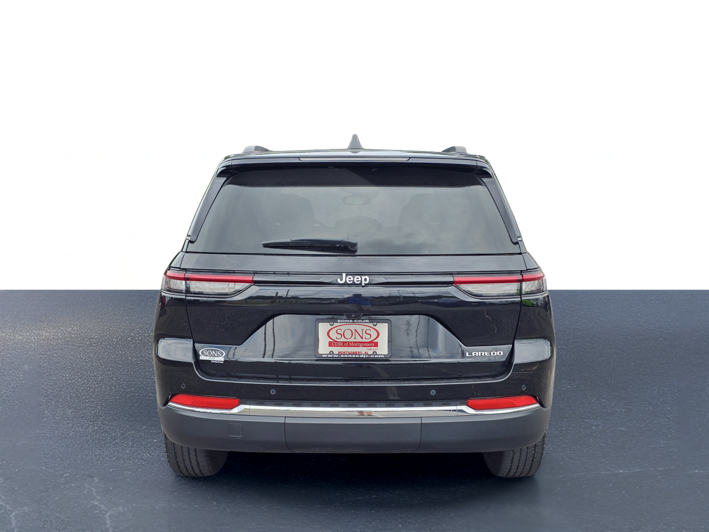 Used 2024 Jeep Grand Cherokee Laredo RWD image 11