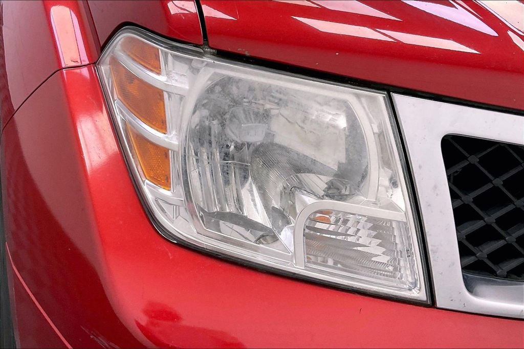 Used 2014 Nissan Frontier PRO-4X image 16