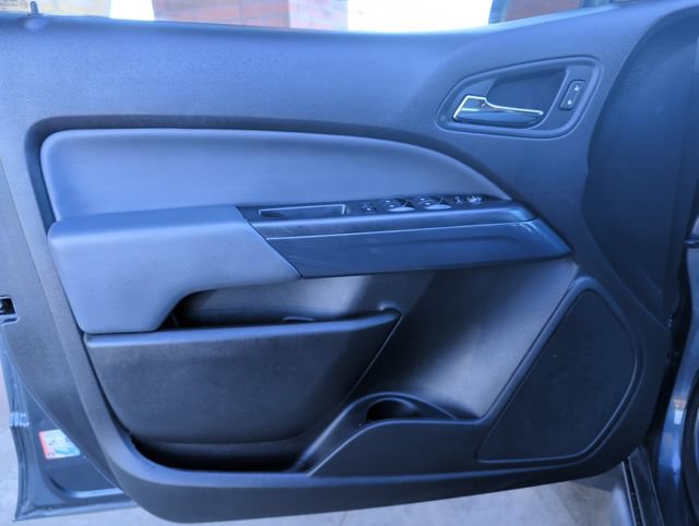 Used 2019 Chevrolet Colorado Z71 AWD/4WD image 12