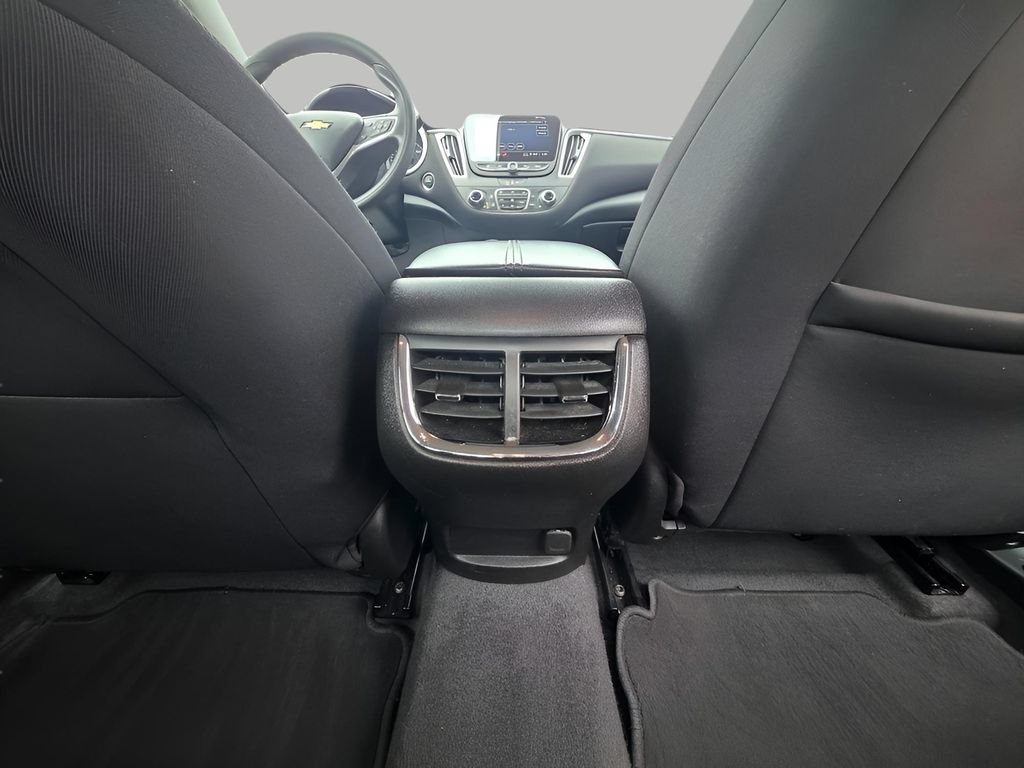 Used 2023 Chevrolet Malibu LT FWD image 9