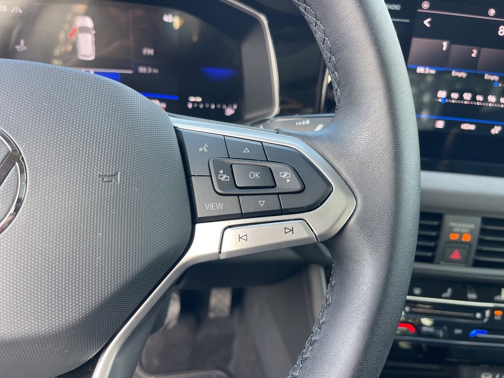 Used 2025 Volkswagen Jetta SE image 21