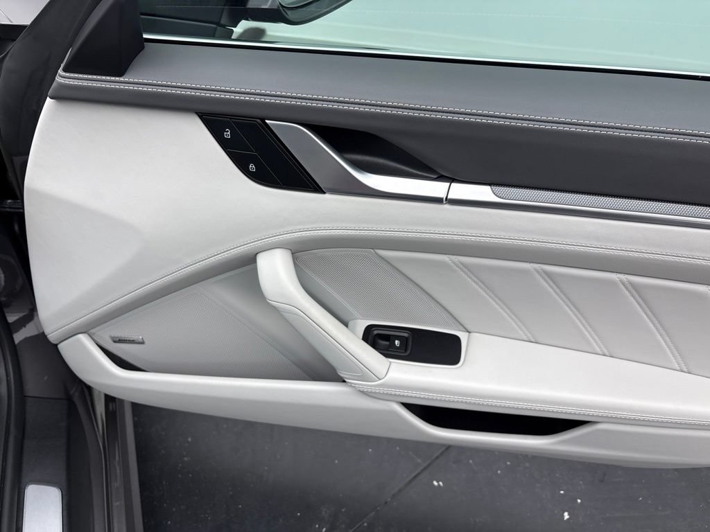 Certified 2023 Porsche 911 Turbo AWD/4WD image 18