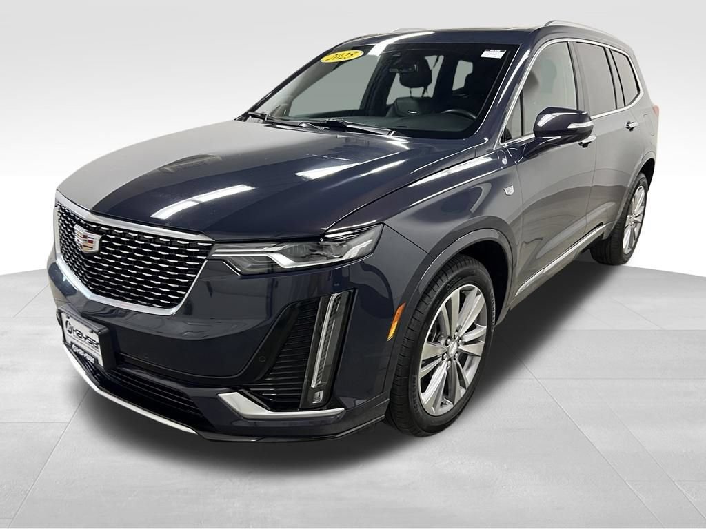 Certified 2025 Cadillac XT6 Premium Luxury AWD/4WD image 9