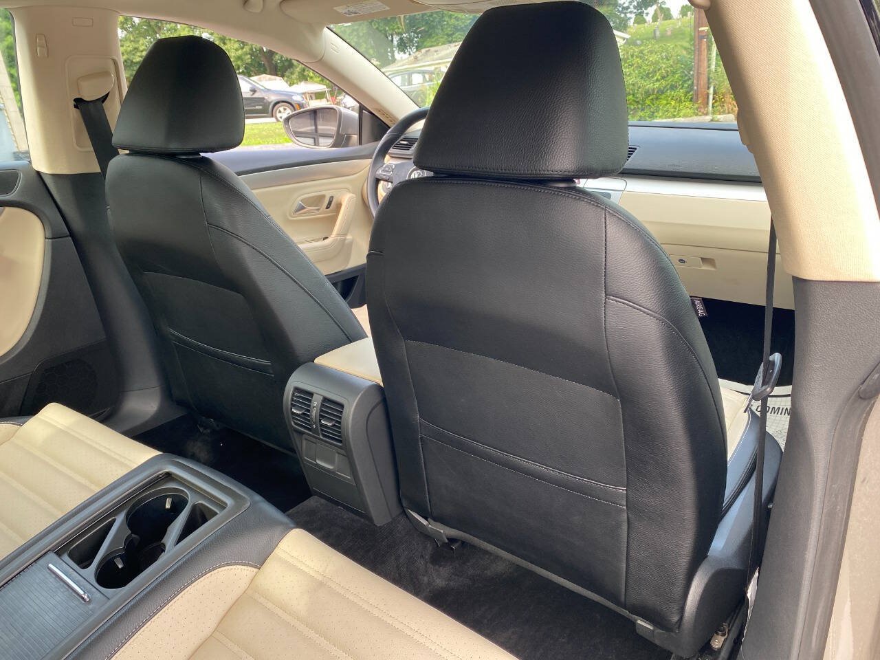Used 2010 Volkswagen CC Sport FWD image 26