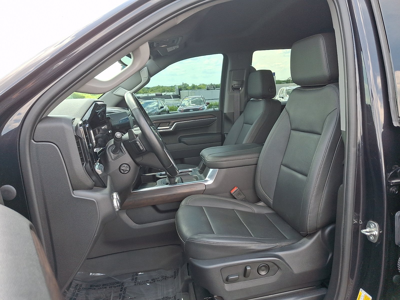 Used 2023 GMC Sierra 1500 SLT w/ SLT Premium Plus Package AWD/4WD image 13