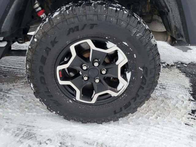 Used 2020 Jeep Gladiator Rubicon w/ Advanced Safety Group image 9