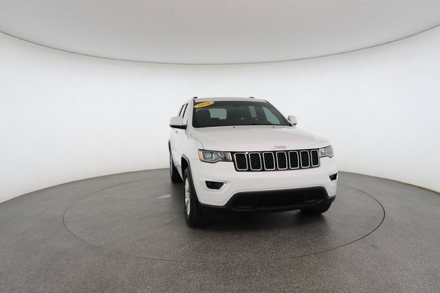 Used 2021 Jeep Grand Cherokee Laredo image 29