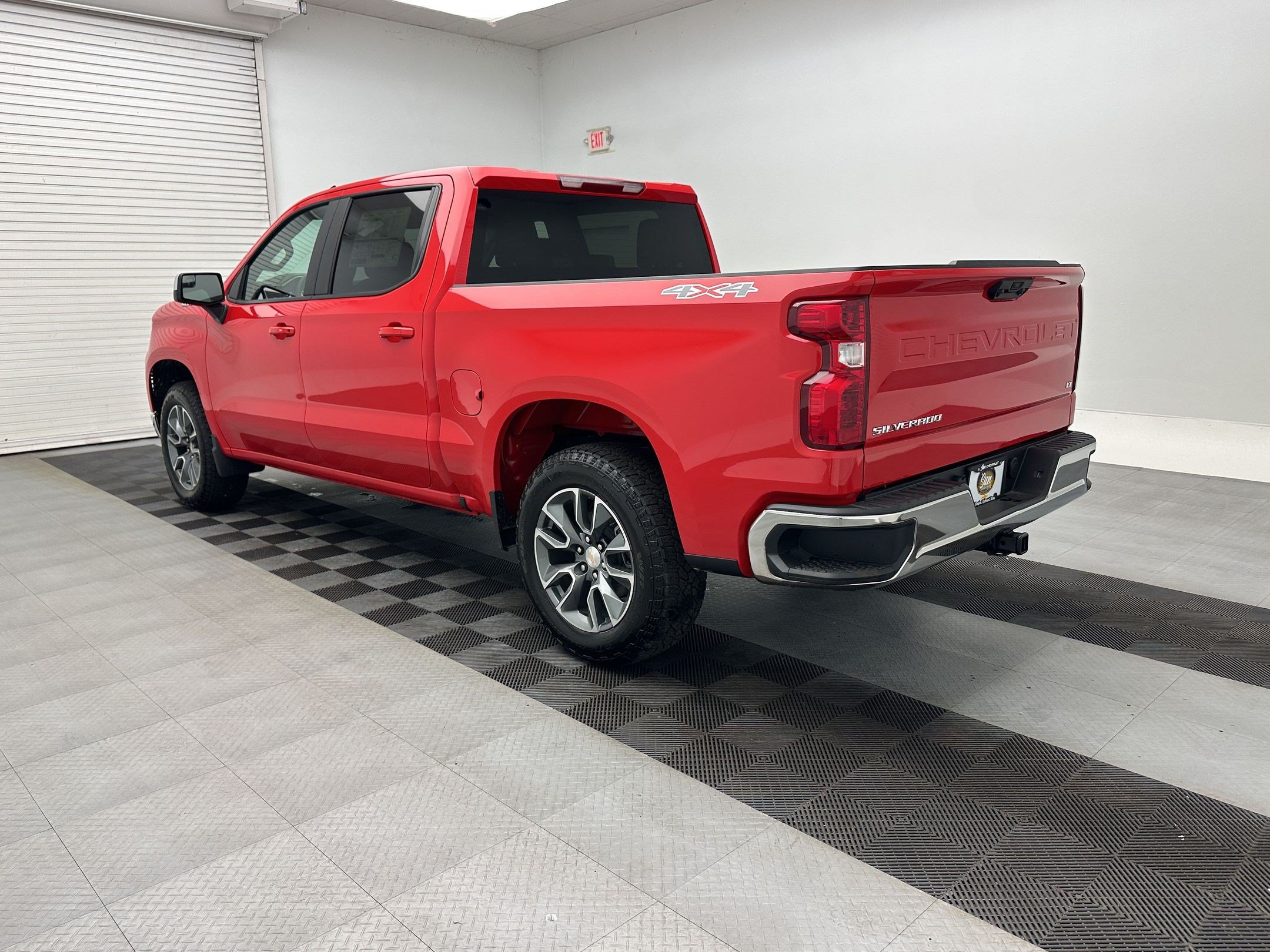 Certified 2026 Chevrolet Silverado 1500 LT AWD/4WD image 3
