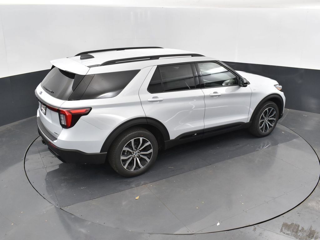 New 2026 Ford Explorer ST-Line image 37