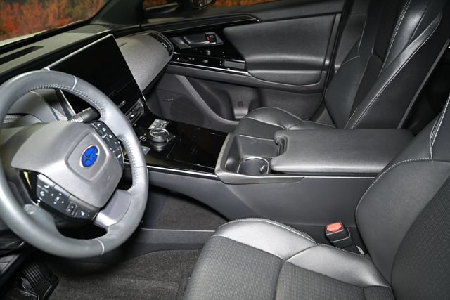 Used 2023 Subaru Solterra AWD image 26