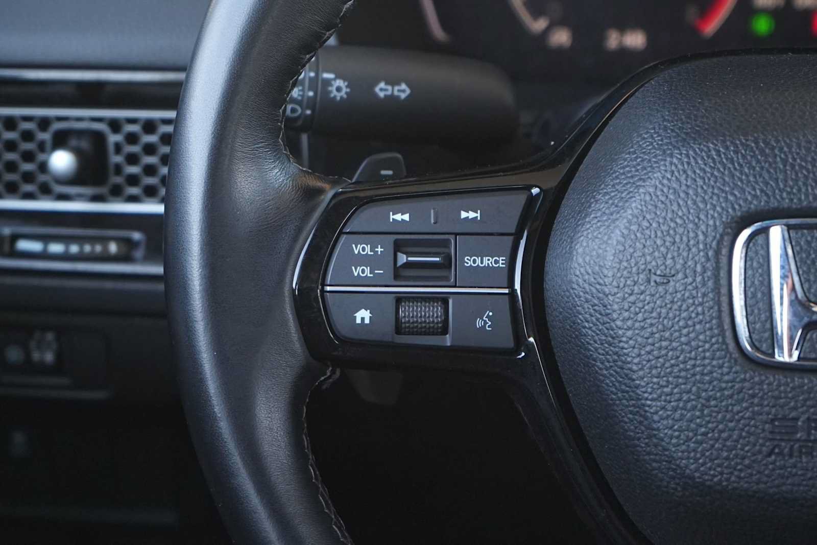 Used 2025 Honda Civic Sport image 17