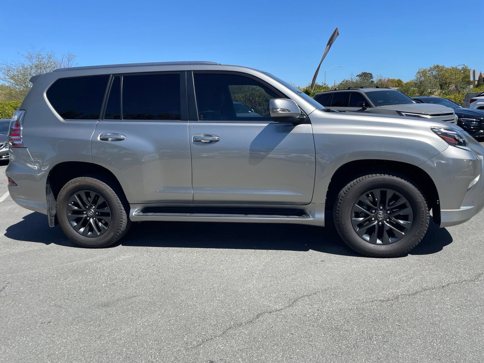 Used 2023 Lexus GX 460 Premium w/ Premium Package AWD/4WD image 5