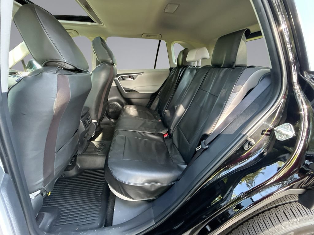 Used 2025 Toyota RAV4 XLE w/ Convenience Package FWD image 29