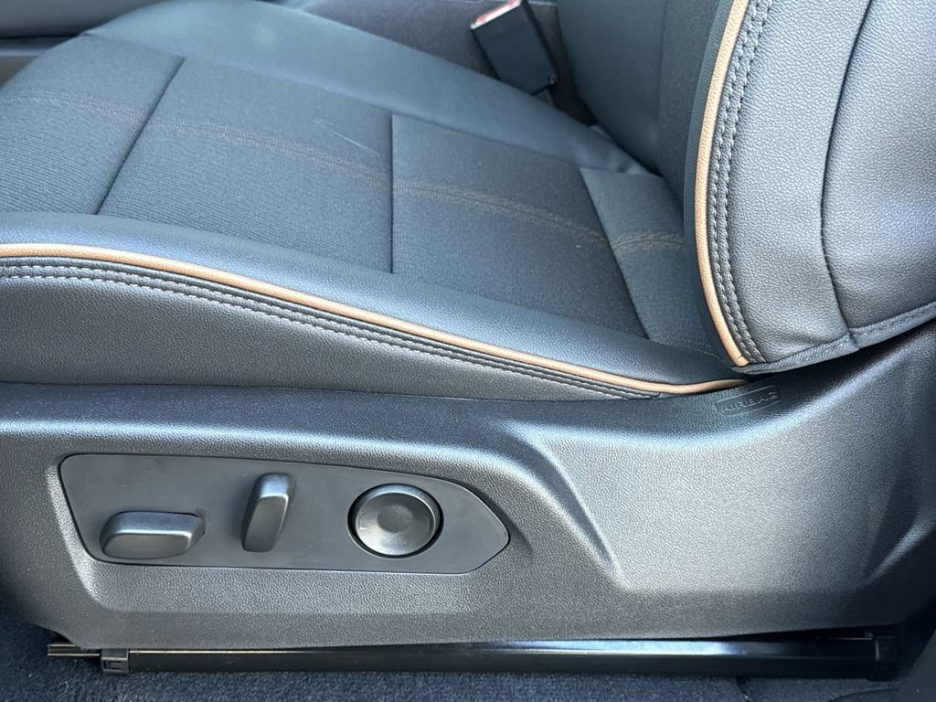 New 2026 GMC Canyon AT4 image 14