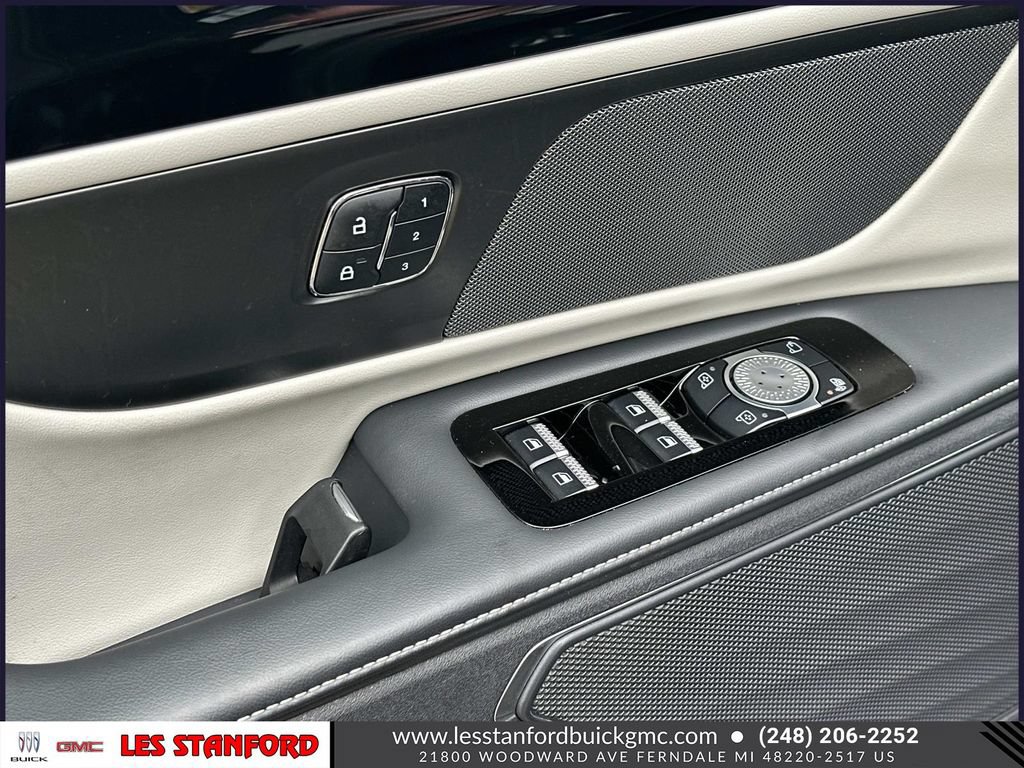 Used 2024 Lincoln Nautilus Premier AWD/4WD image 17
