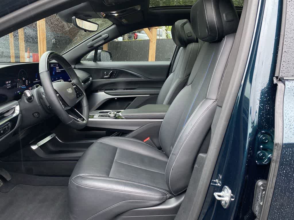 Certified 2025 Cadillac Lyriq Luxury image 14