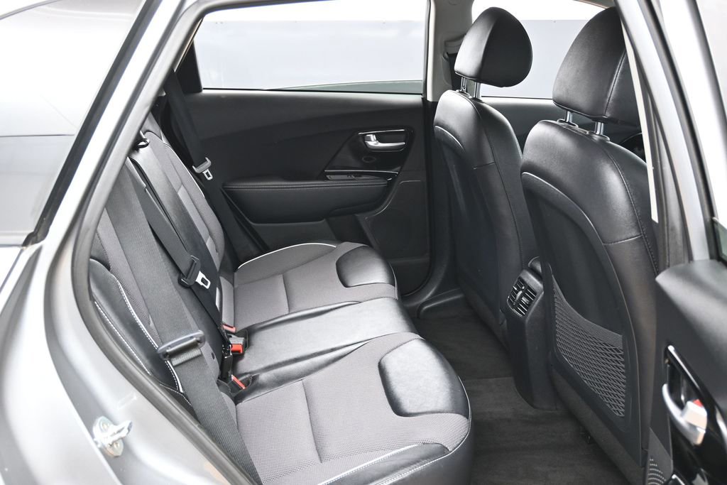 Used 2022 Kia Niro EX w/ Cold Weather Package FWD image 32