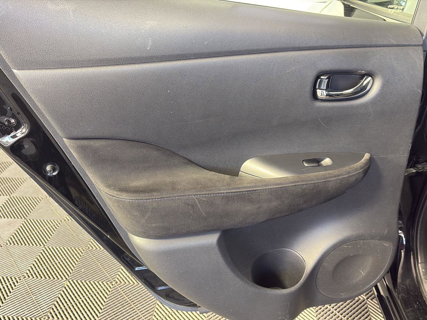 Used 2015 Nissan Leaf S w/ Charge Package image 22