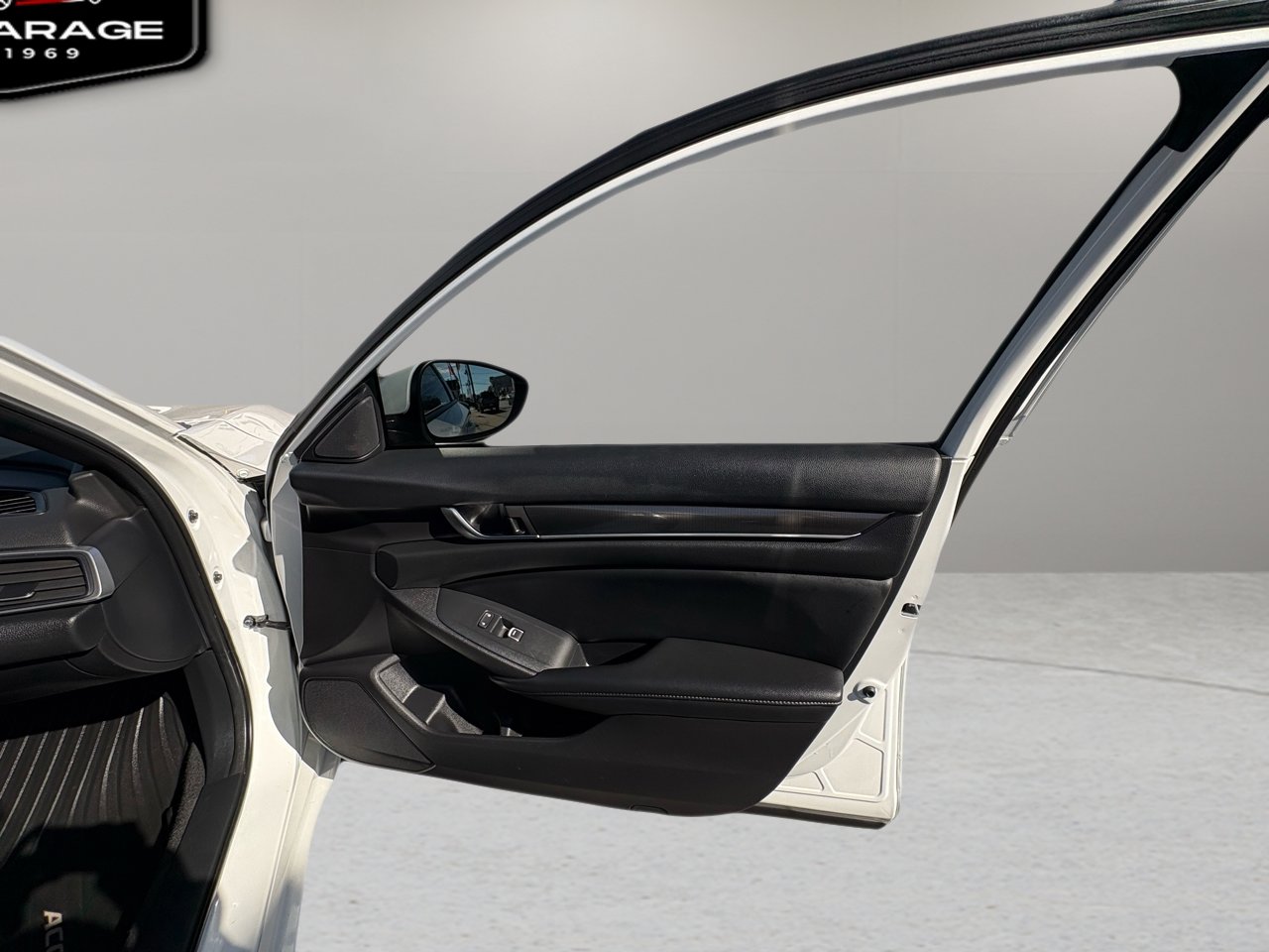 Used 2020 Honda Accord Sport image 29