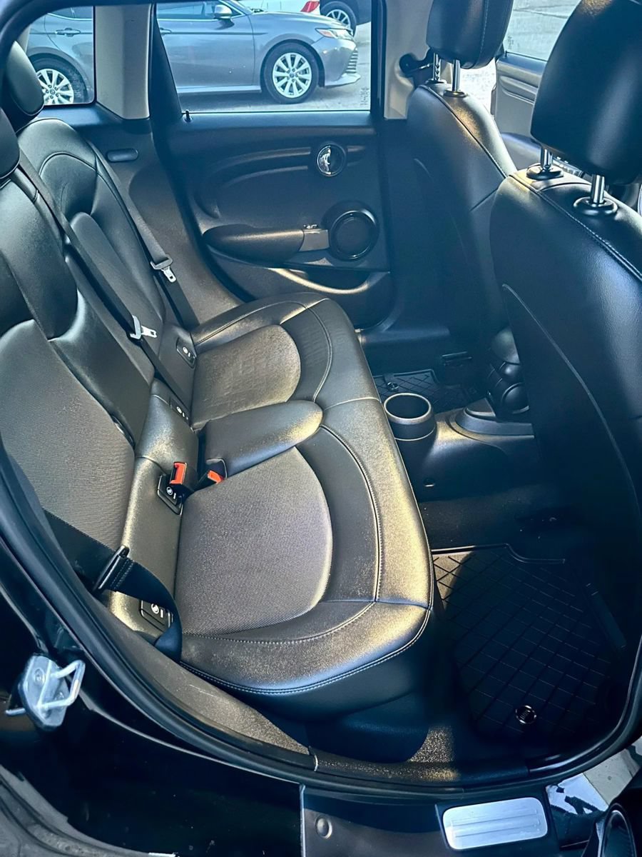 Used 2019 MINI Cooper 4-Door Hardtop FWD image 11