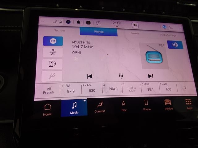 Certified 2023 Jeep Grand Cherokee Overland AWD/4WD image 14