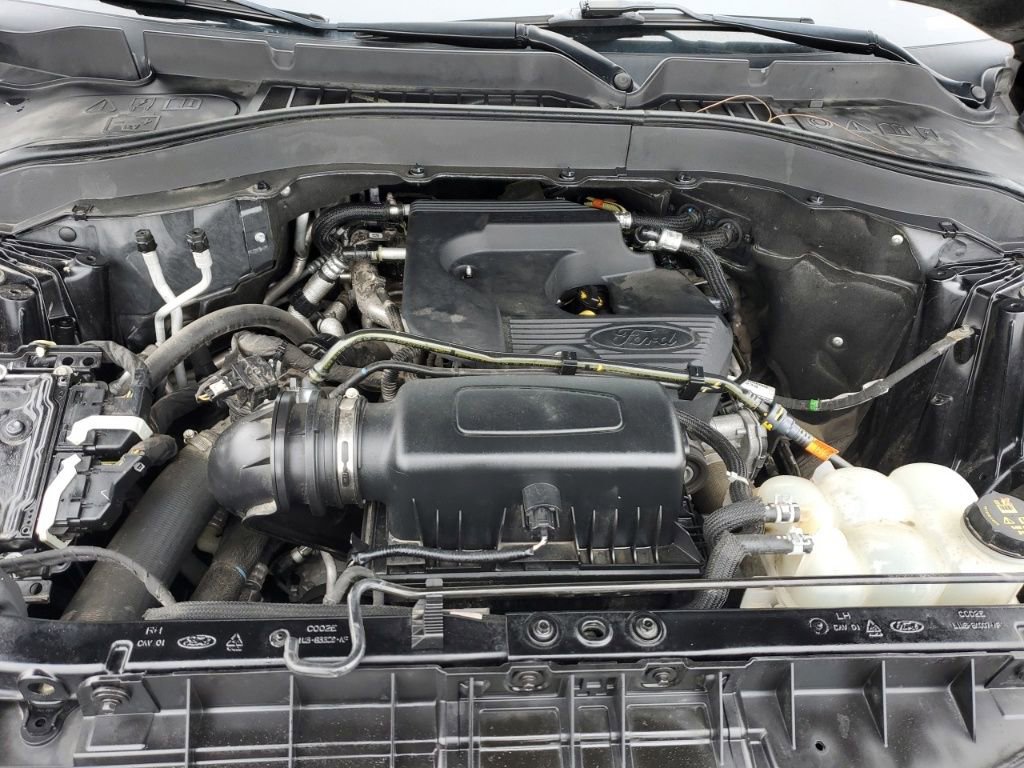 Used 2020 Ford Explorer XLT w/ Comfort Package image 9