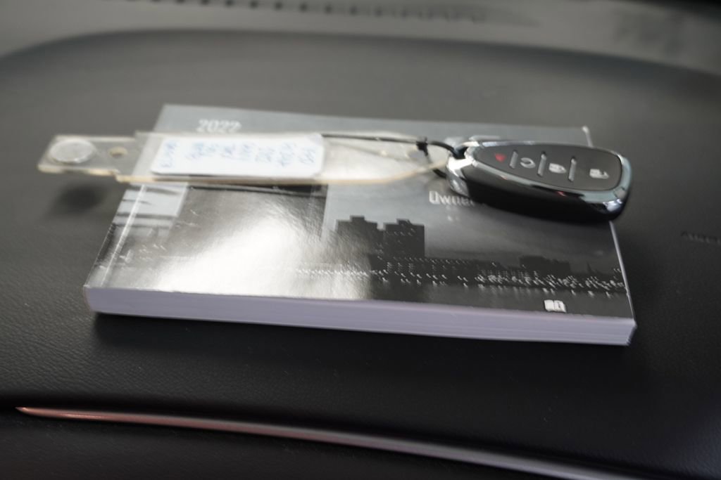 Used 2022 Chevrolet Trax LT w/ Sport Edition image 33