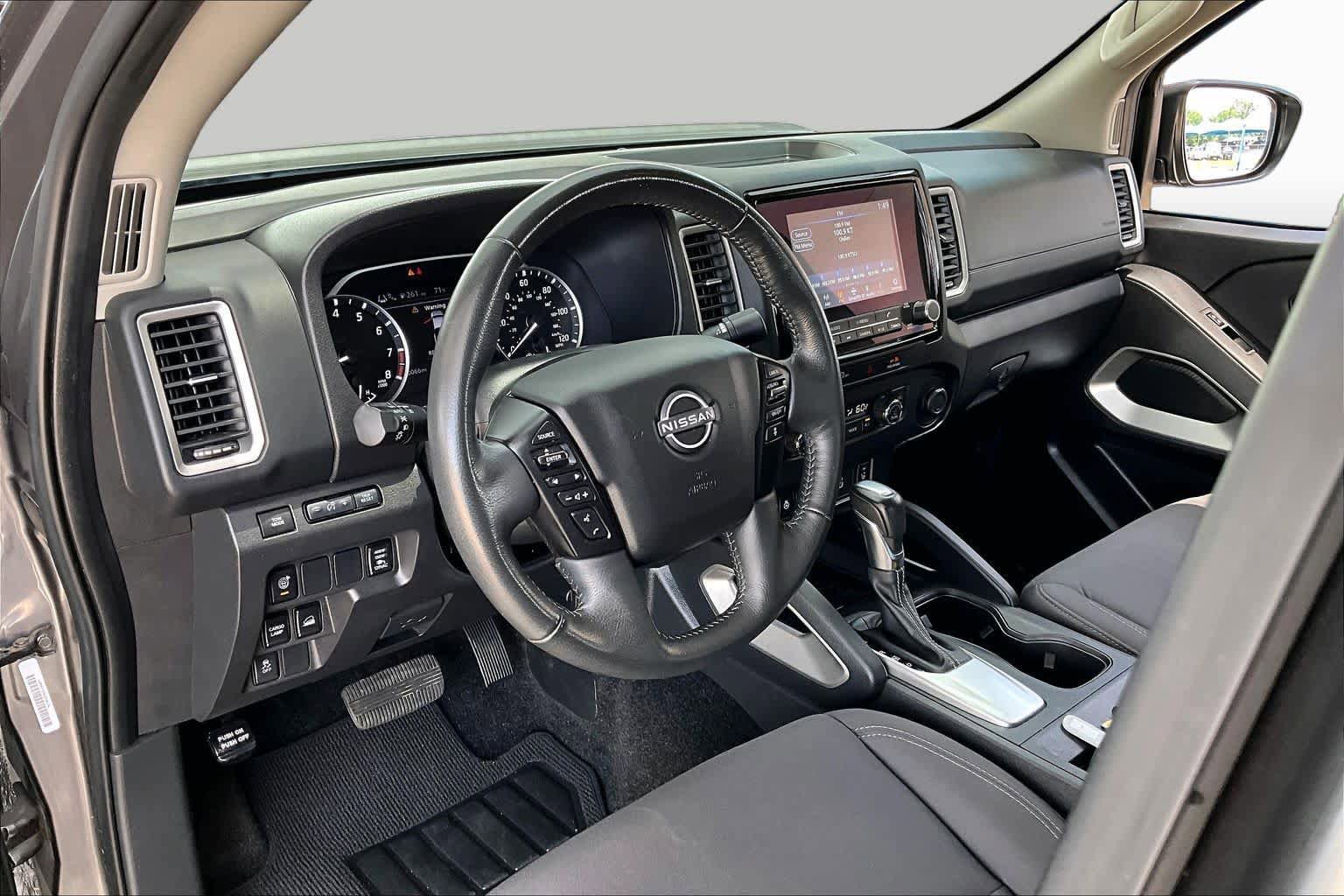 Used 2024 Nissan Frontier SV w/ SV Convenience Package AWD/4WD image 18