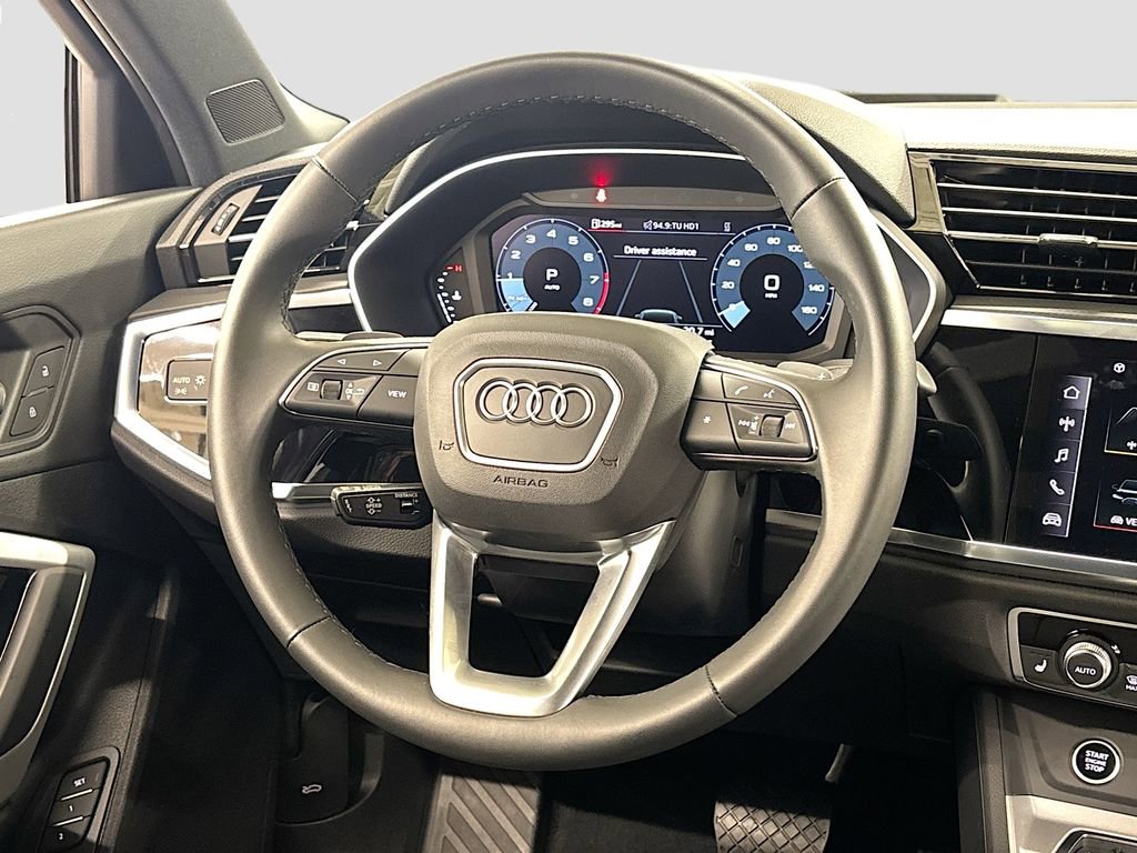 Used 2025 Audi Q3 2.0T Premium w/ Convenience Package AWD/4WD image 18