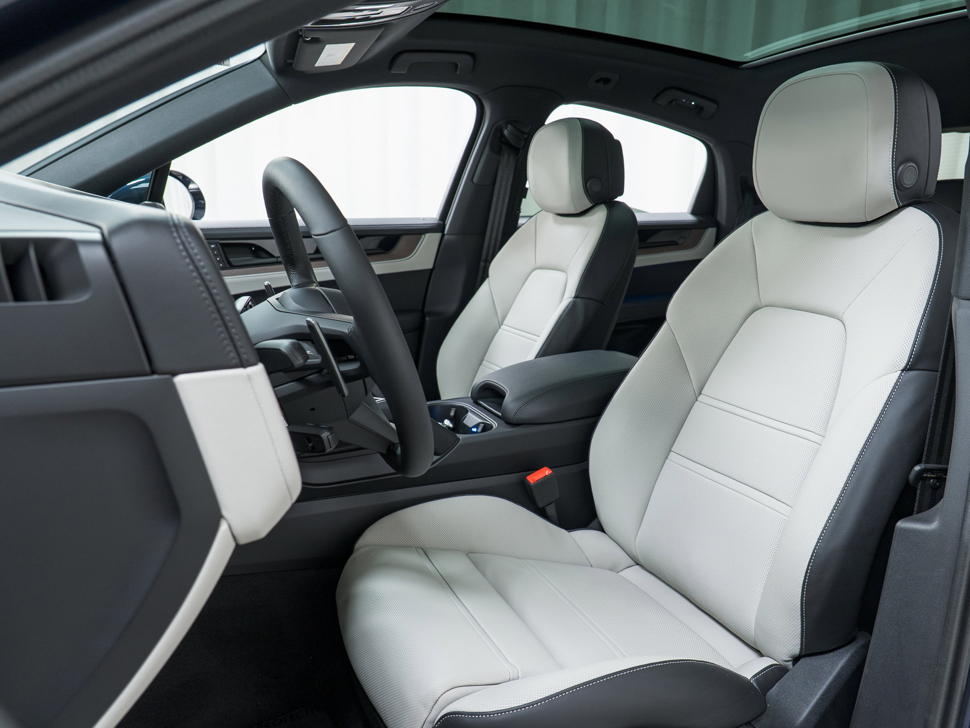 New 2026 Porsche Cayenne Coupe image 5