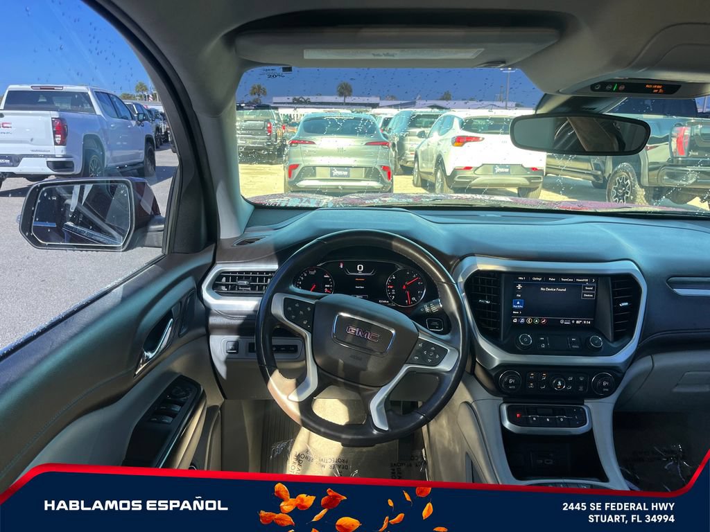 Used 2021 GMC Acadia SLT w/ Technology Package FWD image 14