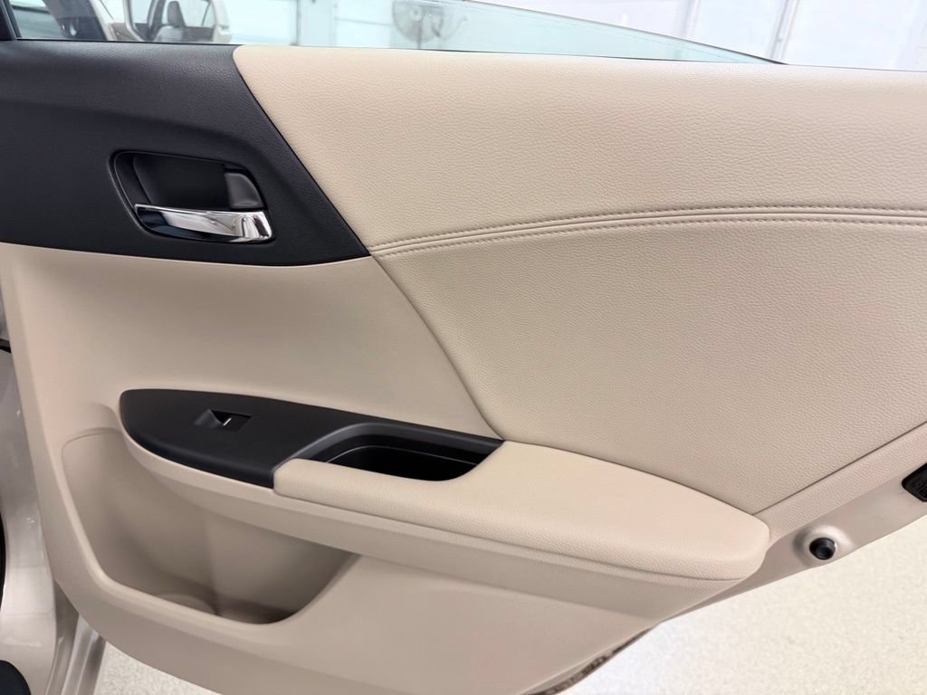 Used 2013 Honda Accord EX-L image 29