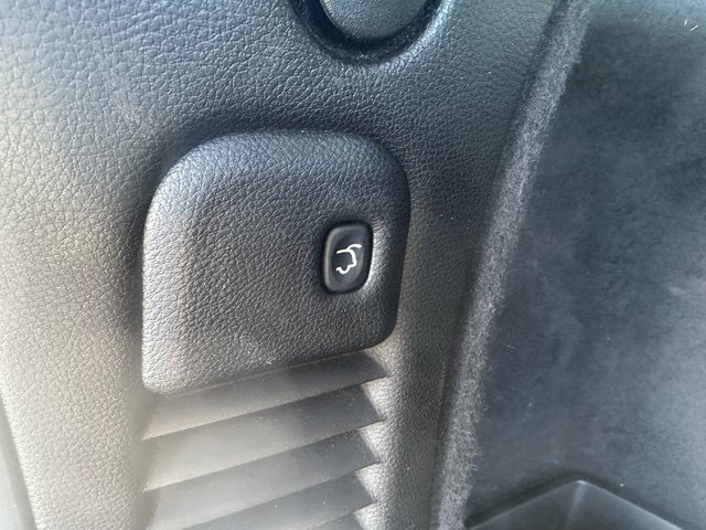 Used 2023 Dodge Durango GT image 15