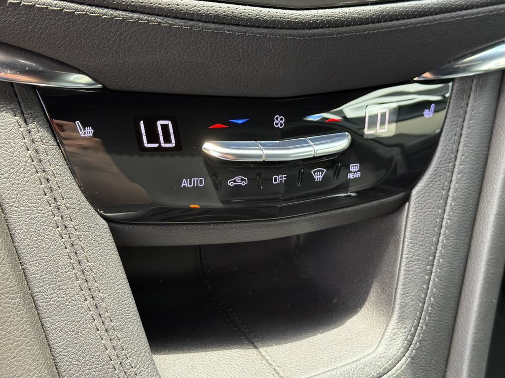 Certified 2022 Cadillac XT5 Luxury FWD image 24