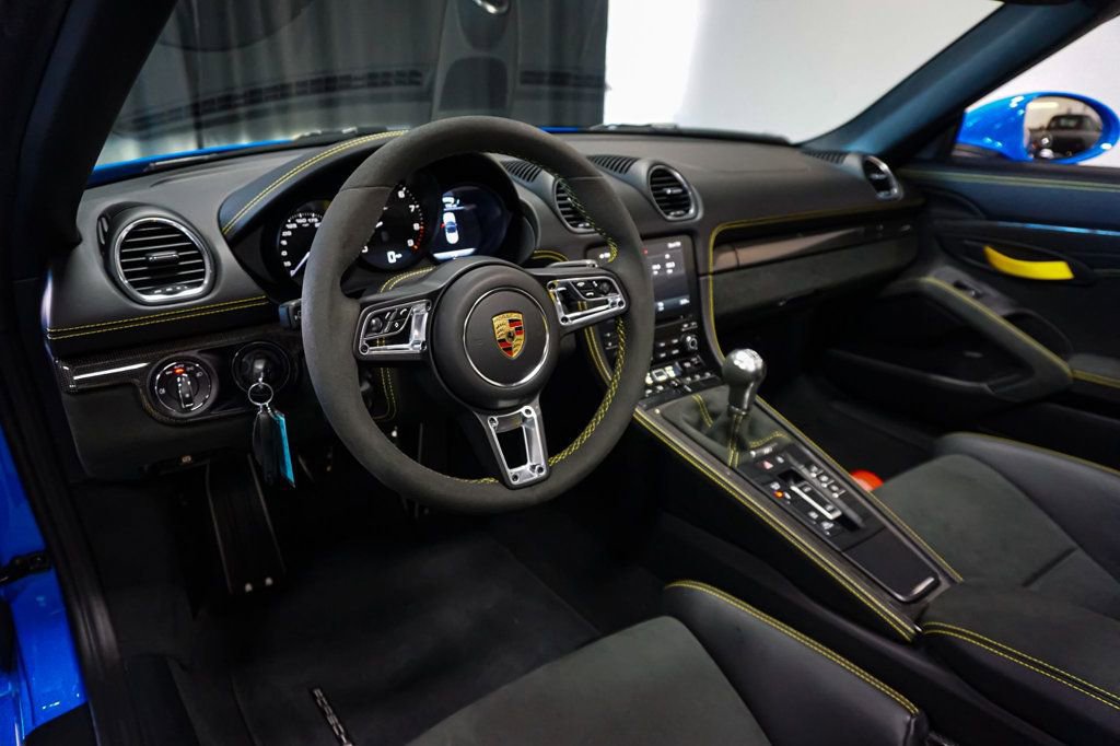 Used 2022 Porsche 718 Boxster Spyder image 9