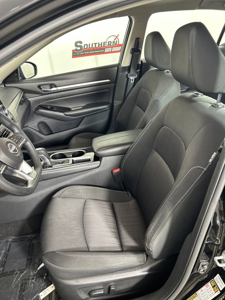 Used 2023 Nissan Altima 2.5 SV image 12