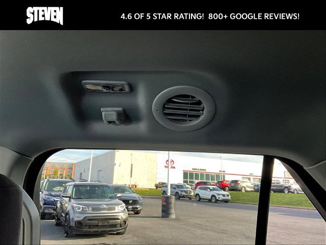Used 2023 Ford Explorer XLT AWD/4WD image 12