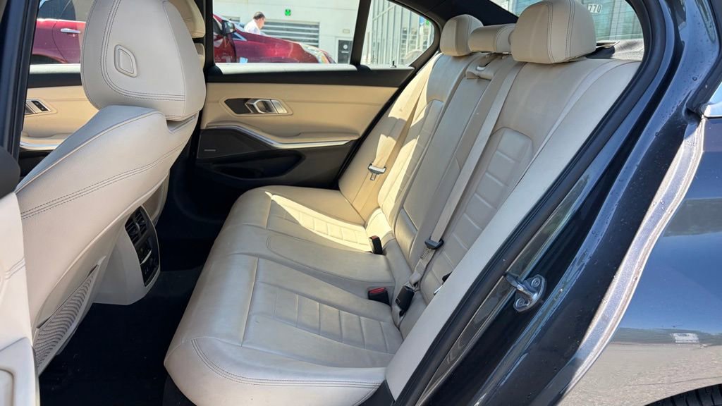 Used 2019 BMW 330i xDrive Sedan w/ Premium Package AWD/4WD image 6