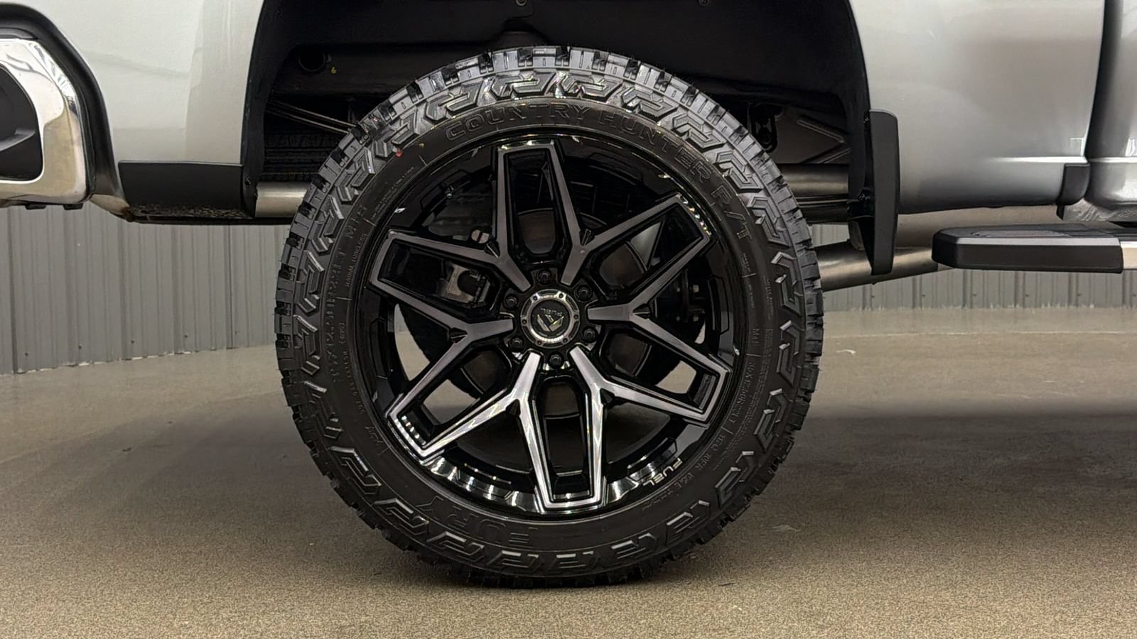 Used 2026 Chevrolet Silverado 1500 LT AWD/4WD image 11