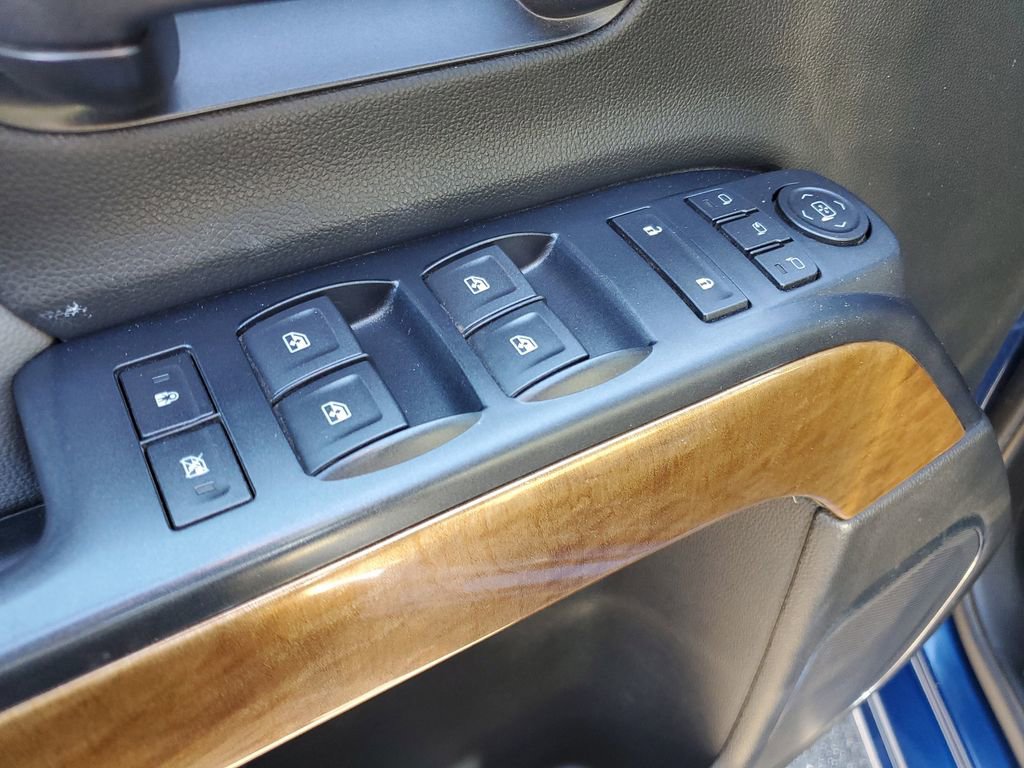 Used 2018 Chevrolet Silverado 1500 LTZ image 23