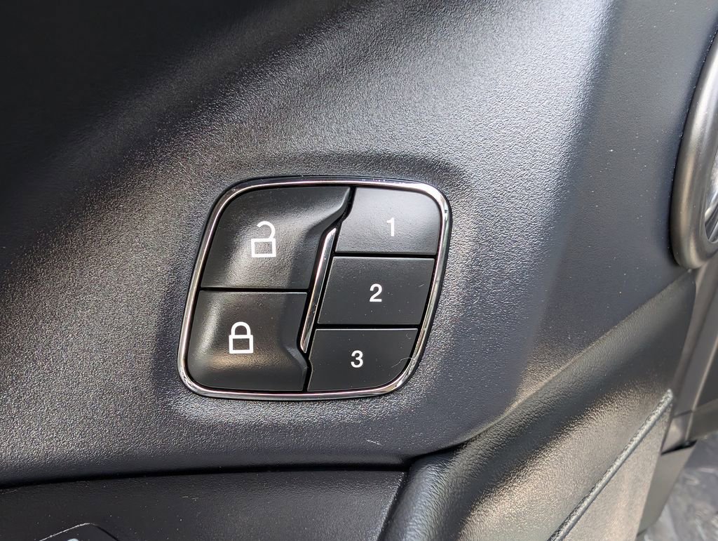 Used 2020 Ford Expedition Platinum AWD/4WD image 17