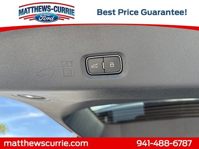 New 2026 Ford Expedition Platinum w/ Stealth Appearance Package AWD/4WD image 15