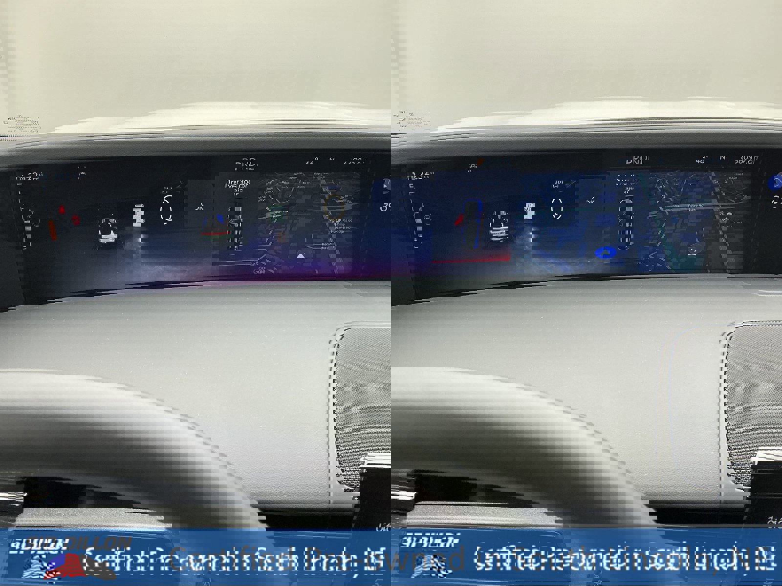 Used 2025 Lincoln Nautilus Reserve w/ Jet Appearance Package image 11